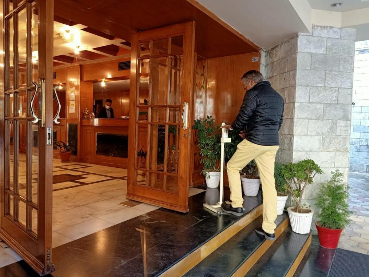 Shingar Regency Hotel Manāli Buitenkant foto