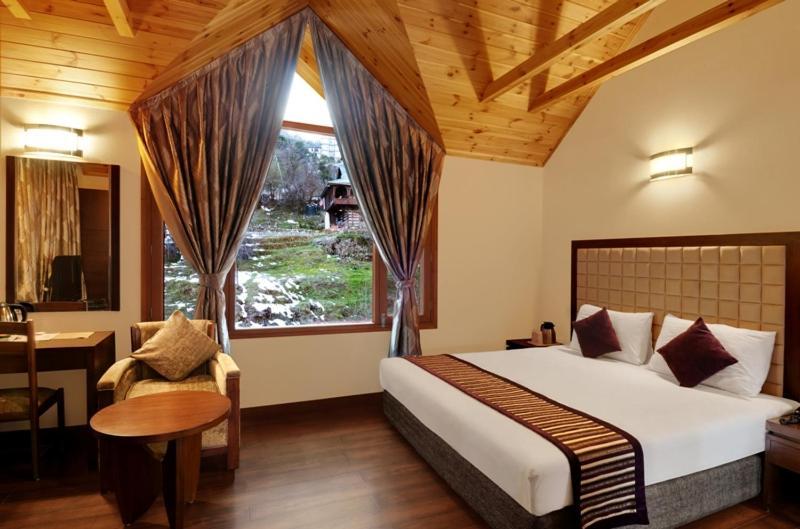 Shingar Regency Hotel Manāli Buitenkant foto