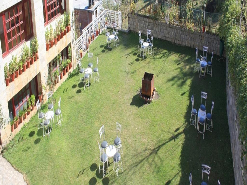 Shingar Regency Hotel Manāli Buitenkant foto