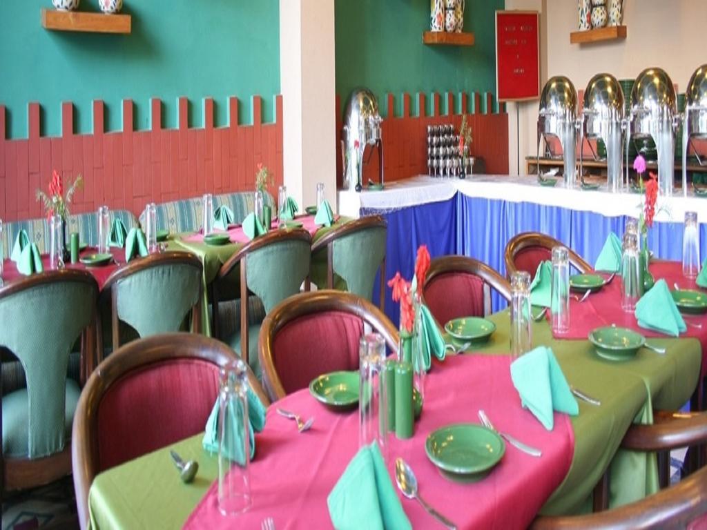 Shingar Regency Hotel Manāli Buitenkant foto