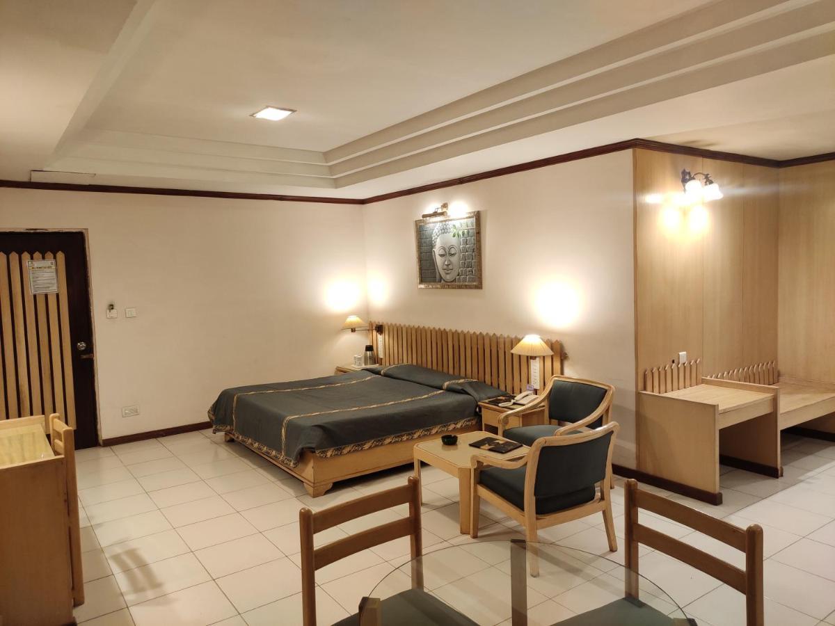 Shingar Regency Hotel Manāli Buitenkant foto